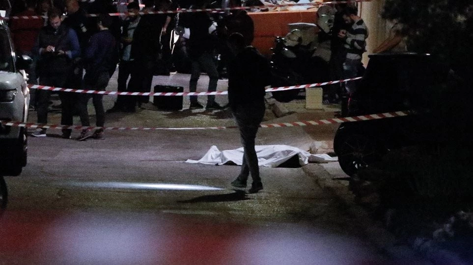 Δολοφονία Ελληνοαυστραλού επιχειρηματία – Τραγική ειρωνεία: Την ώρα που δολοφονούσαν τον άντρα της εκείνη έκανε πασαρέλα